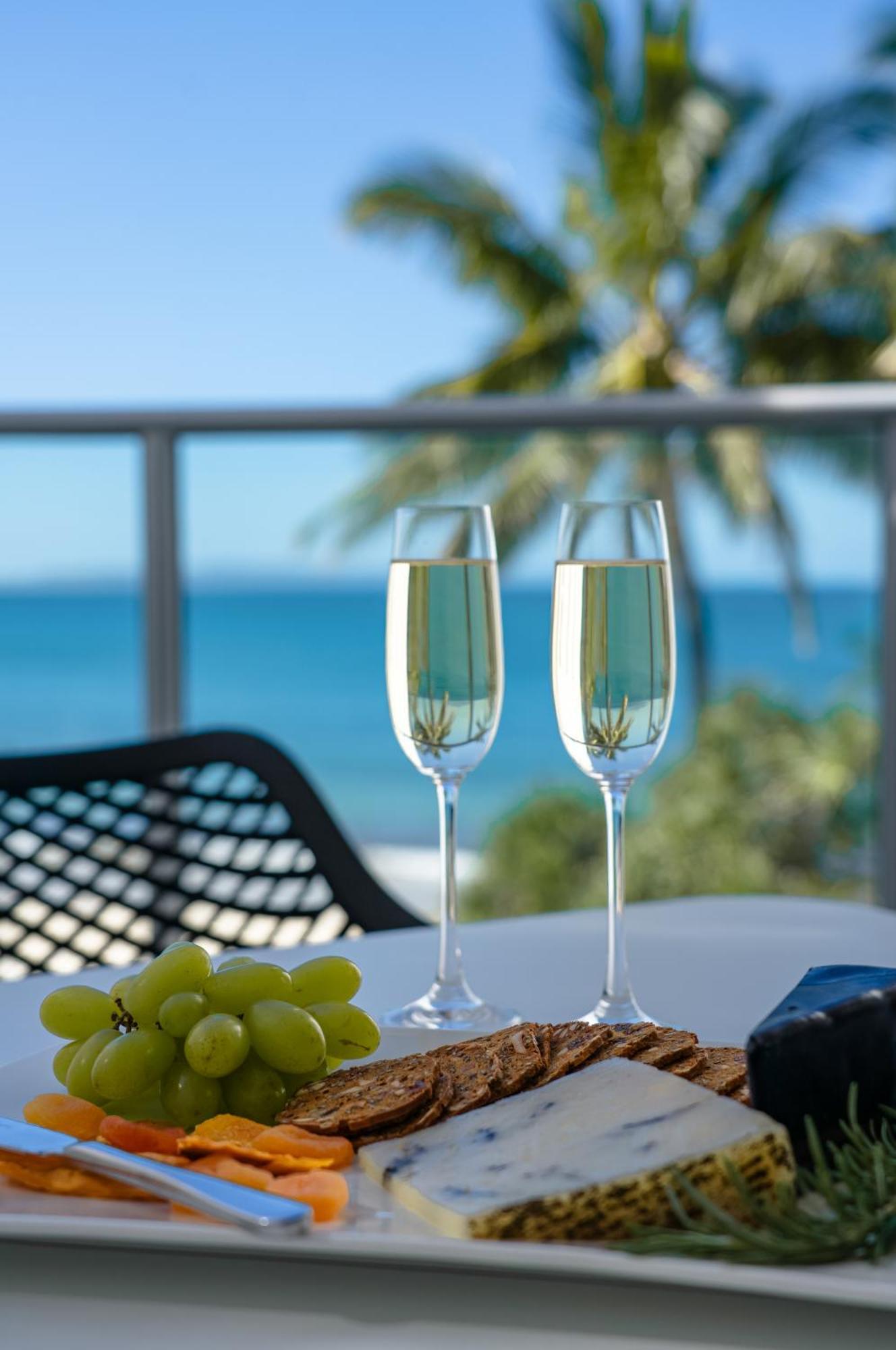 On The Beach Noosa Resort Extérieur photo